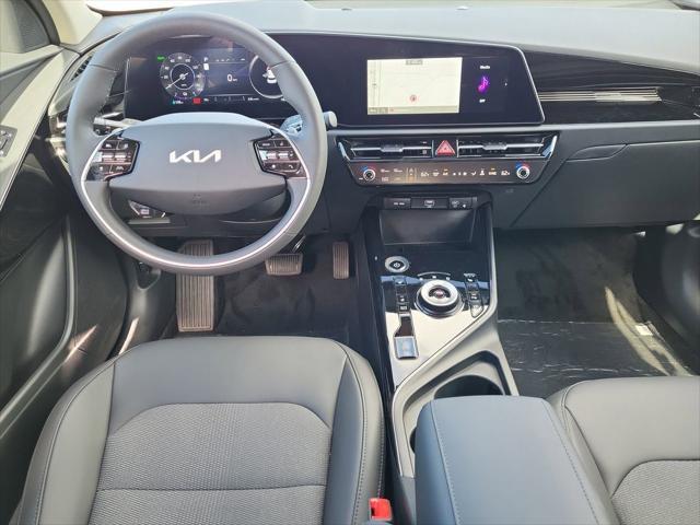 Photo of 2025 Cityscape Green Kia Niro EV
