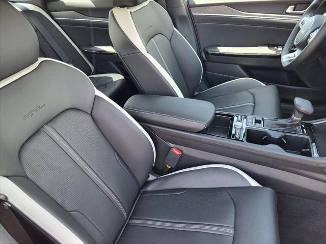 Photo of 2025 Runway Red Kia K5