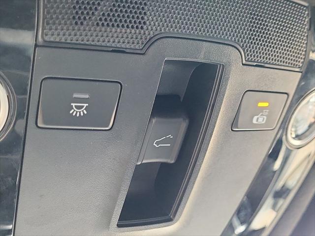Photo of 2025 Steel Gray Kia Sorento Hybrid
