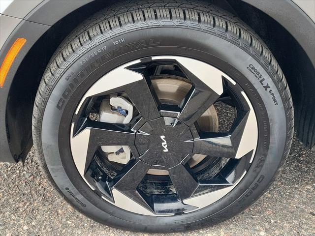 Photo of 2025 Steel Gray Kia Sorento Hybrid