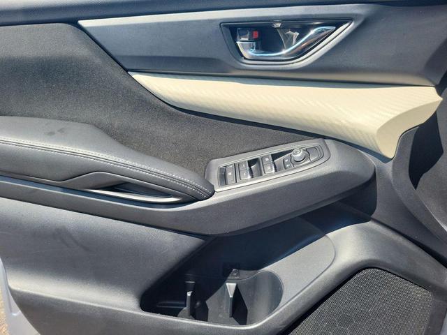 Photo of 2022 Ice Silver Metallic Subaru Ascent