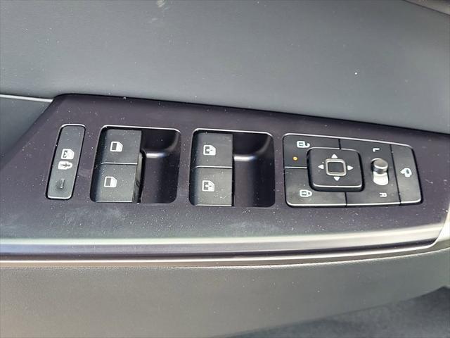 Photo of 2025 Ebony Black Kia EV6