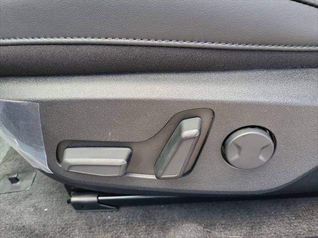 Photo of 2025 Ebony Black Kia EV6