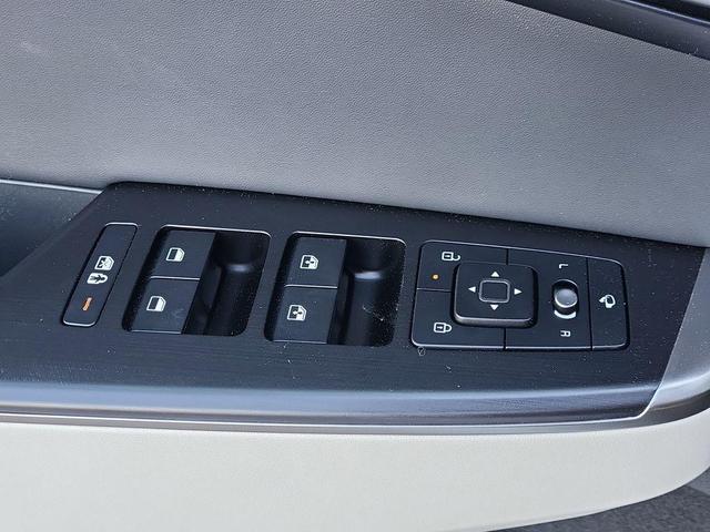 Photo of 2025 Gray Kia EV6