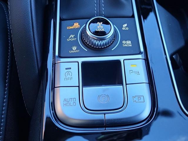 Photo of 2025 Glacial White Pearl Kia Telluride