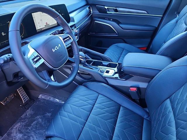 Photo of 2025 Glacial White Pearl Kia Telluride