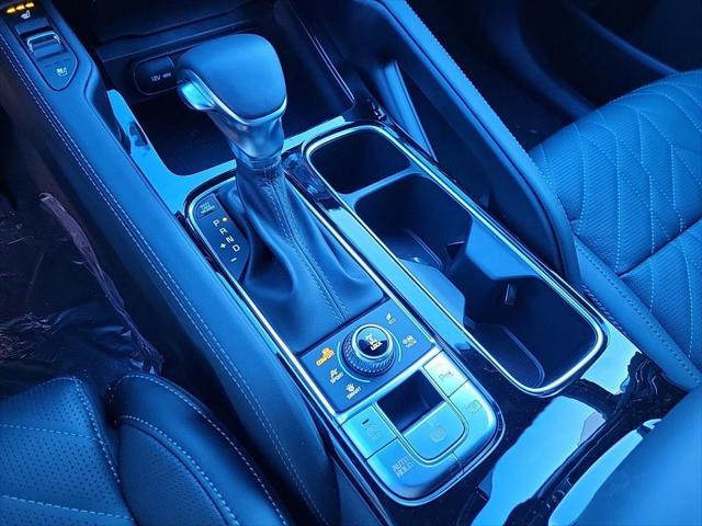 Photo of 2025 Glacial White Pearl Kia Telluride