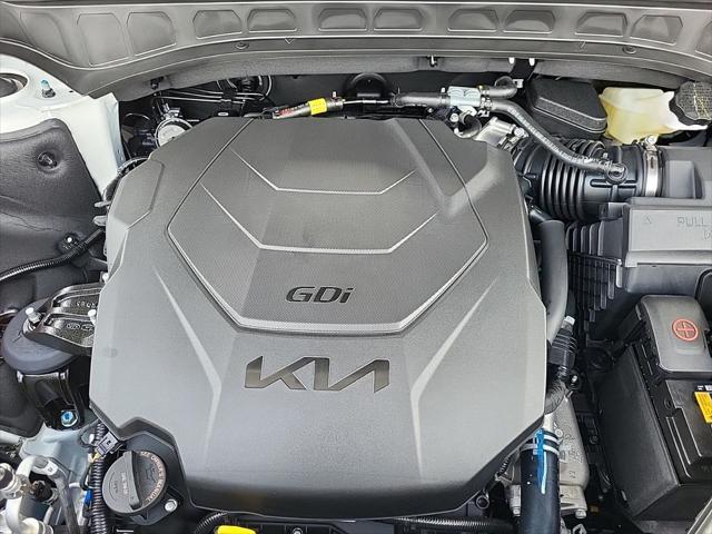 Photo of 2025 Glacial White Pearl Kia Telluride