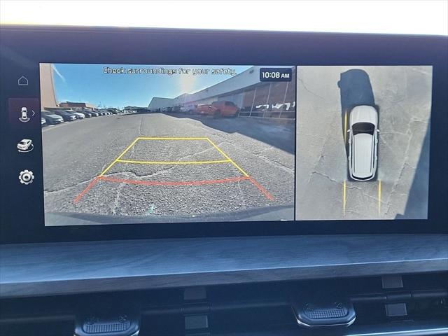 Photo of 2025 Glacial White Pearl Kia Telluride