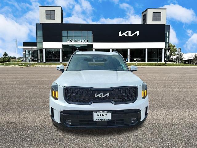 Photo of 2025 Glacial White Pearl Kia Telluride