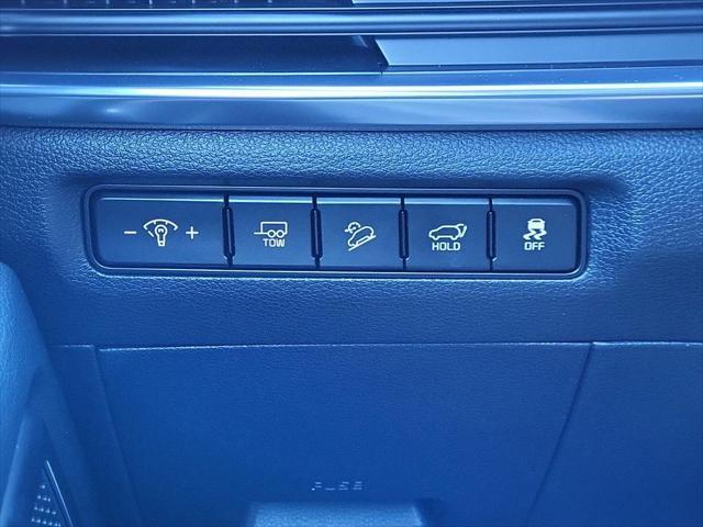 Photo of 2025 Glacial White Pearl Kia Telluride