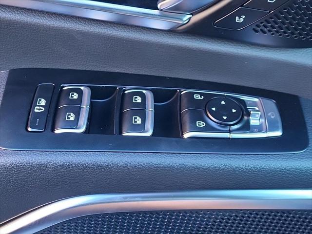 Photo of 2025 Glacial White Pearl Kia Telluride