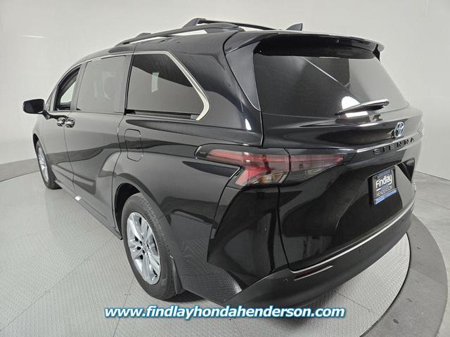 Photo of 2024 Midnight Black Metallic Toyota Sienna