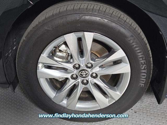 Photo of 2024 Midnight Black Metallic Toyota Sienna