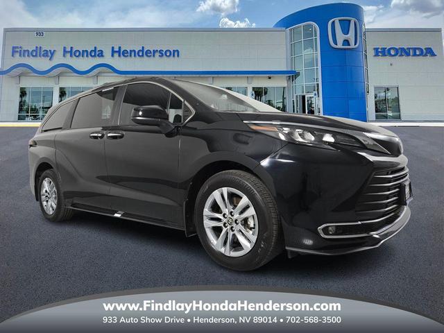 Photo of 2024 Midnight Black Metallic Toyota Sienna