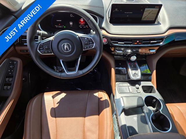 Photo of 2023 Platinum White Pearl Acura MDX