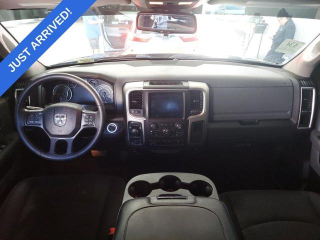 Photo of 2020 Diamond Black Crystal Pearlcoat RAM 1500 Classic