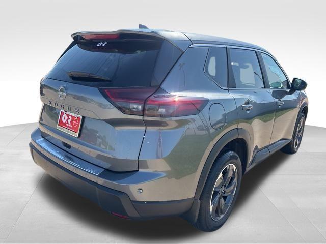 Photo of 2026 Gun Metallic Nissan Rogue