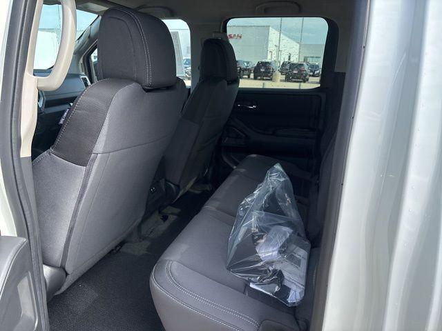 Photo of 2025 Glacier White Nissan Frontier