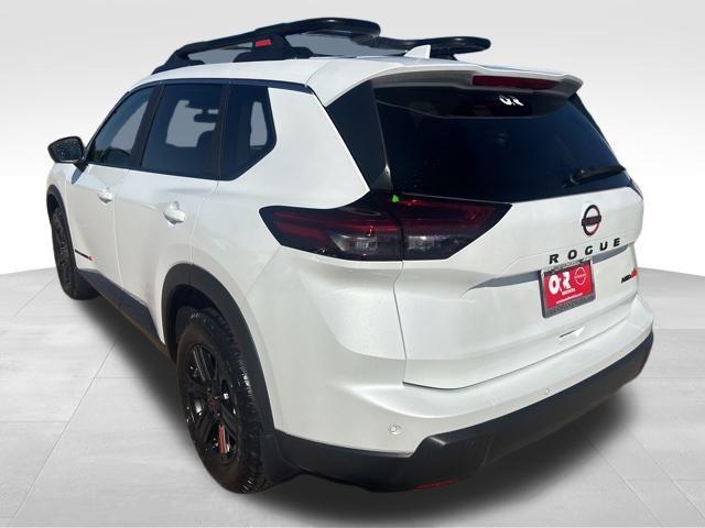 Photo of 2025 Everest White P Nissan Rogue
