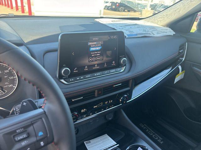 Photo of 2025 Everest White P Nissan Rogue