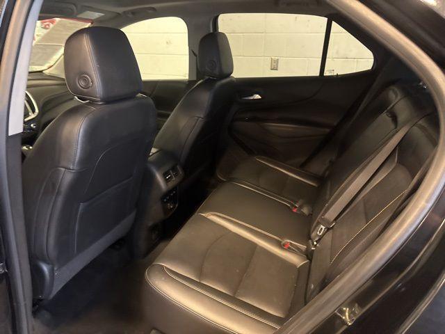 Photo of 2021 Mosaic Black Metallic Chevrolet Equinox
