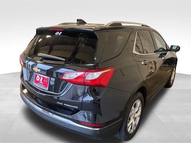 Photo of 2021 Mosaic Black Metallic Chevrolet Equinox