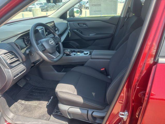 Photo of 2025 Scarlet Ember Nissan Rogue