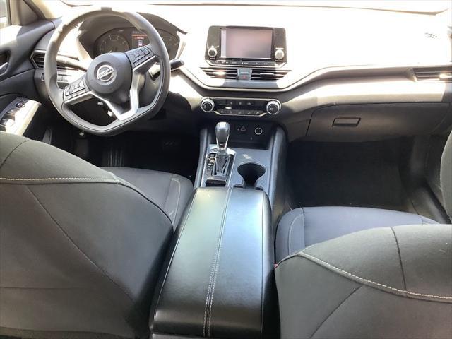Photo of 2022 Grey Nissan Altima