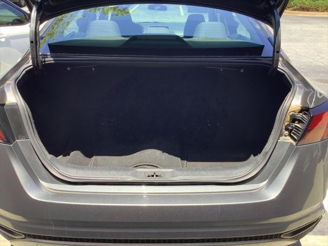 Photo of 2022 Grey Nissan Altima