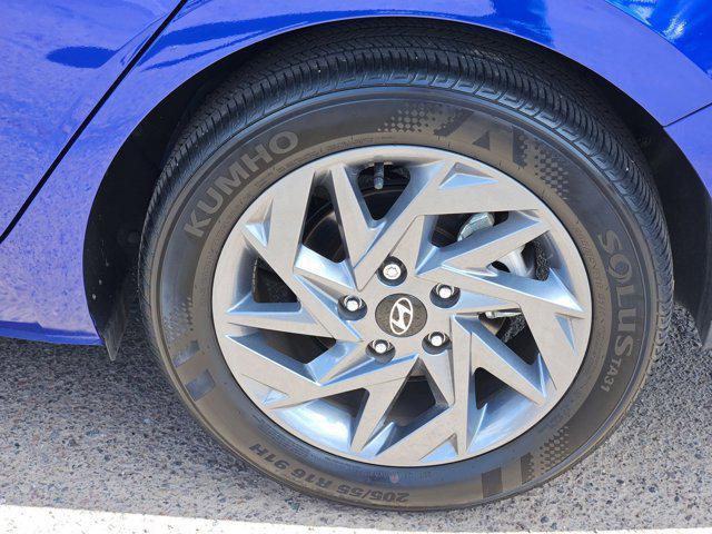 Photo of 2024 Intense Blue Hyundai ELANTRA