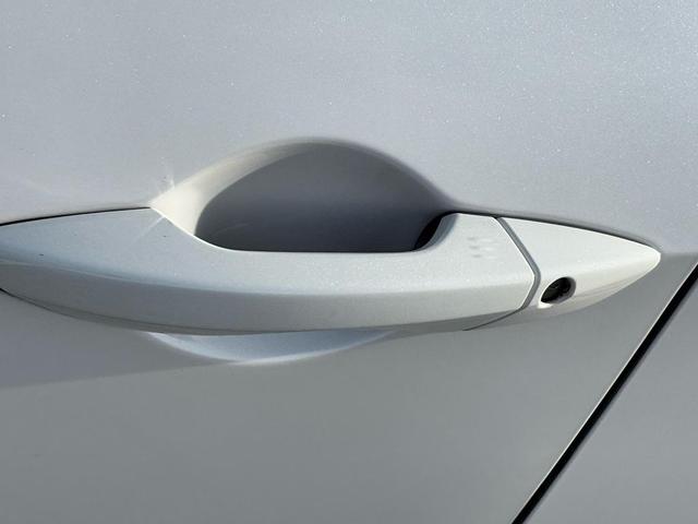 Photo of 2023 Platinum White Pearl Acura RDX