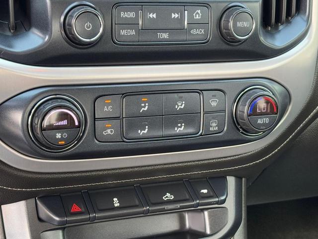 Photo of 2018 Summit White GMC Canyon