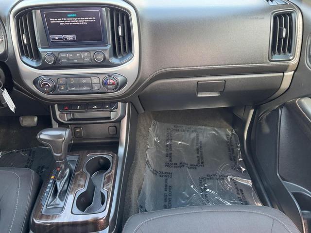 Photo of 2018 Summit White GMC Canyon