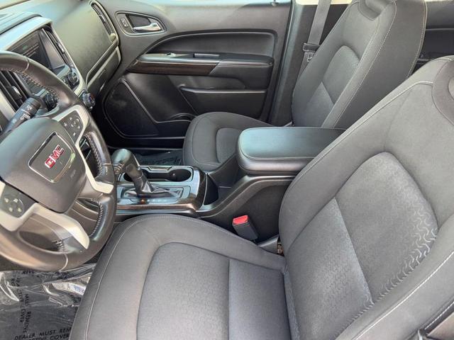 Photo of 2018 Summit White GMC Canyon