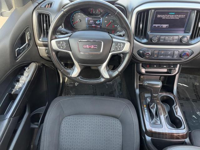 Photo of 2018 Summit White GMC Canyon