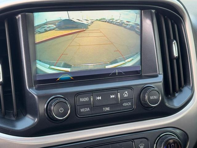 Photo of 2018 Summit White GMC Canyon
