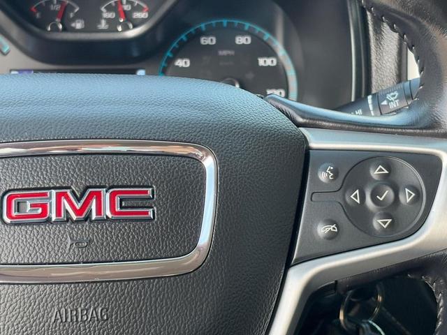 Photo of 2018 Summit White GMC Canyon