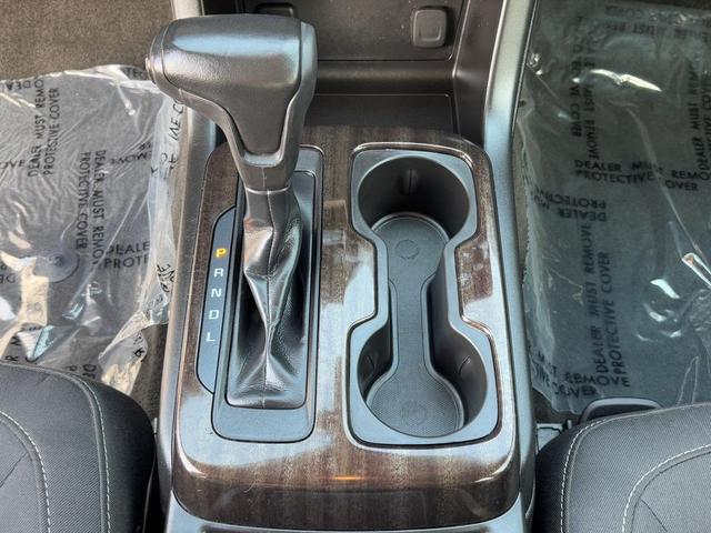 Photo of 2018 Summit White GMC Canyon