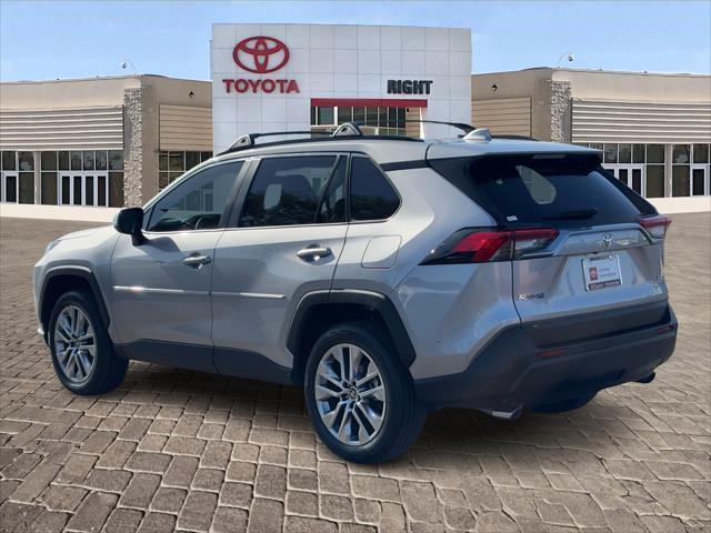 Photo of 2022 Silver Sky Metallic Toyota RAV4