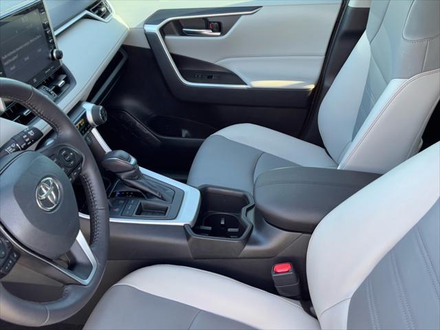 Photo of 2022 Silver Sky Metallic Toyota RAV4
