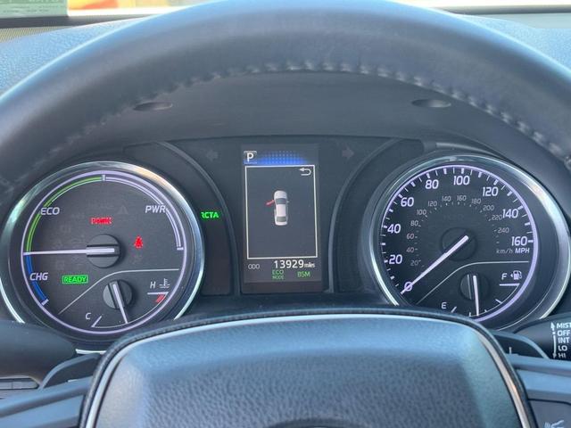 Photo of 2020 Super White Toyota Camry