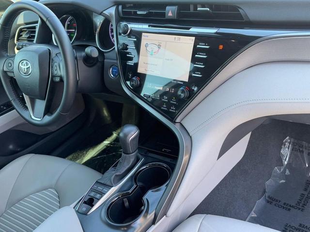 Photo of 2020 Super White Toyota Camry