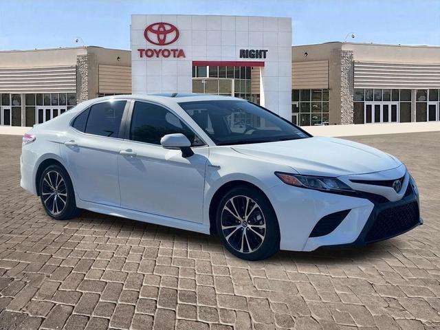 Photo of 2020 Super White Toyota Camry