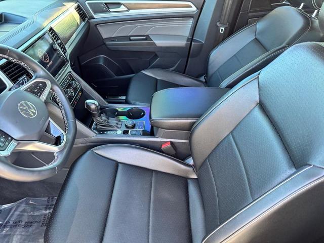 Photo of 2022 Platinum Gray Metallic Volkswagen Atlas