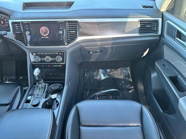 Photo of 2022 Platinum Gray Metallic Volkswagen Atlas