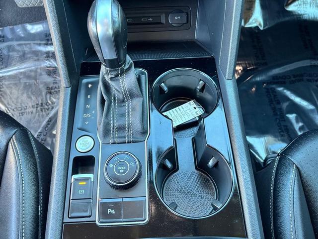 Photo of 2022 Platinum Gray Metallic Volkswagen Atlas