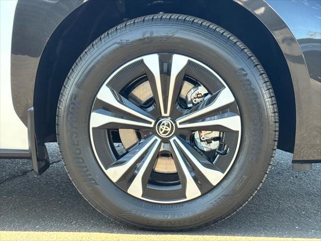 Photo of 2024 Wind Chill Pearl Toyota bZ4X