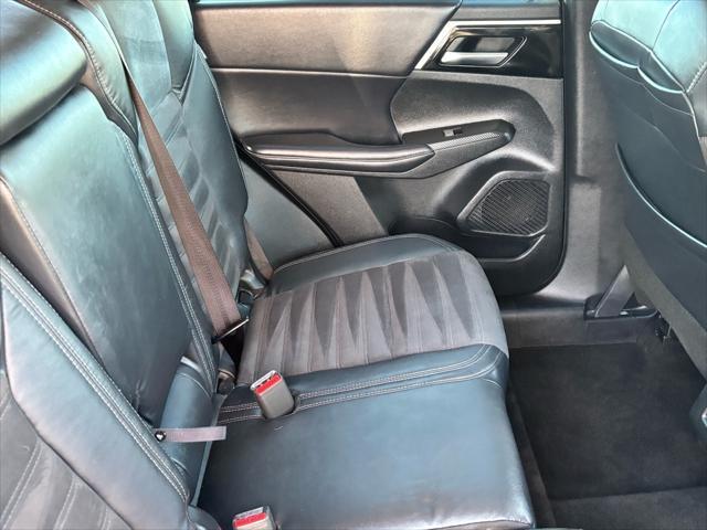 Photo of 2023 Cosmic Blue Metallic Mitsubishi Outlander