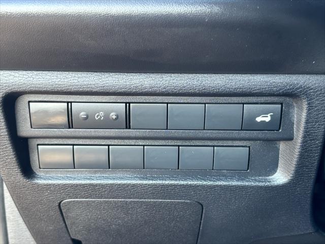 Photo of 2023 Cosmic Blue Metallic Mitsubishi Outlander